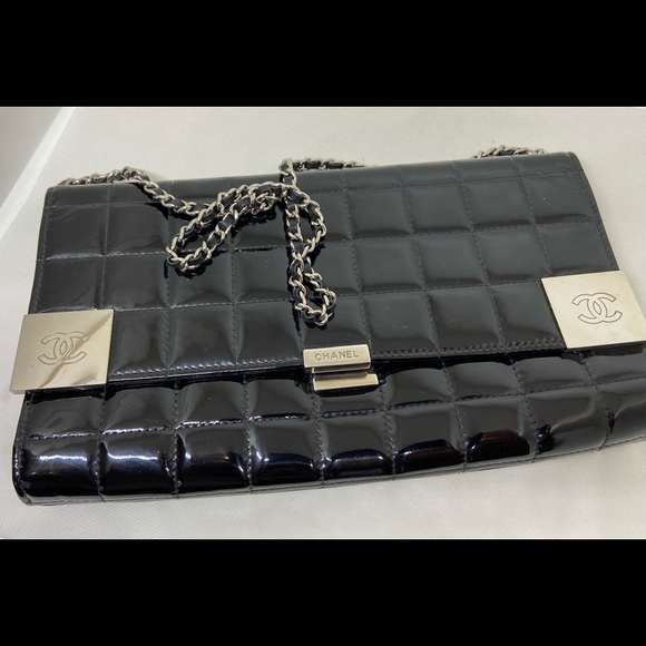 Chanel classic Clutch bag . Pre loved . Authentic. Black patent leath… - Picture 3 of 8